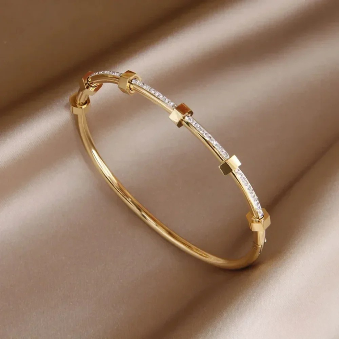 Pulsera Dorada Brillante y Elegante
