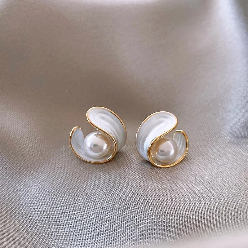 Pendientes de Lujo en Oro con Ópalo Blanco y Perlas