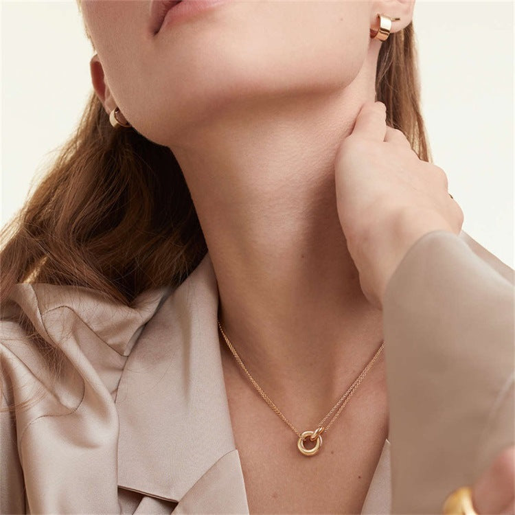 Collar dorado Harper con detalle de anillo