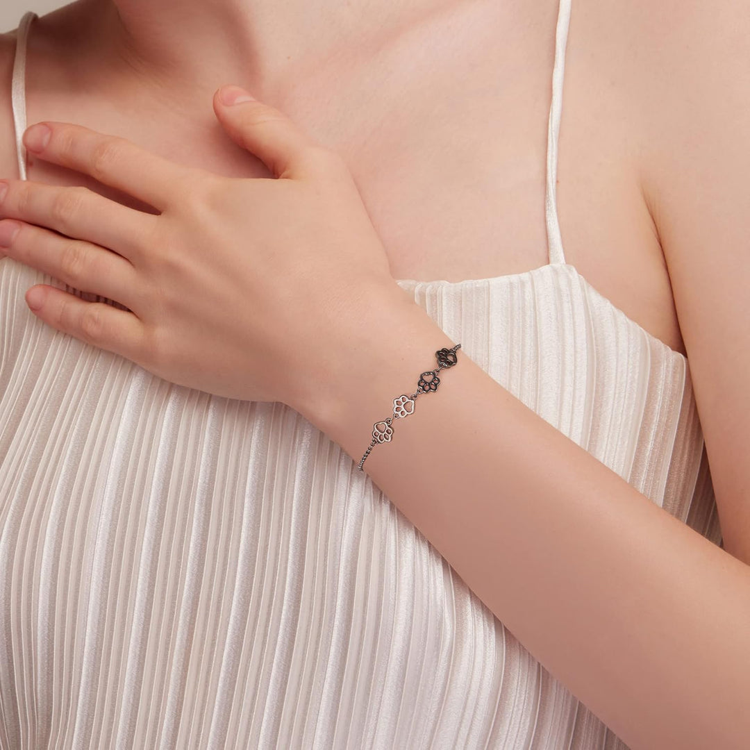 Pulsera Ajustable de Plata de Ley con Diseño de Huella de Perro
