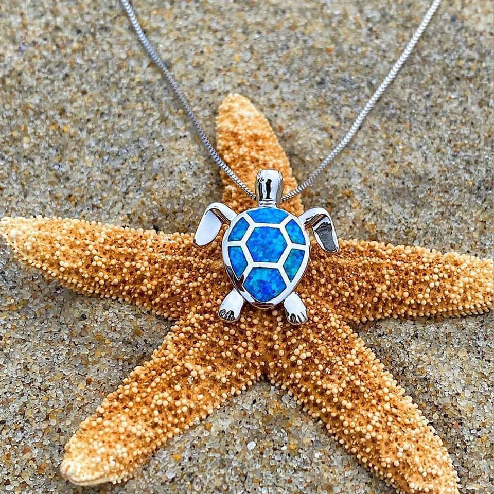 Conjunto de Tortuga Marina – Collar y Pendientes de Plata con Ópalo