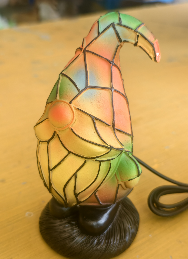 Lámpara de Vidrio Templado con Diseño de Gnomo Juguetón