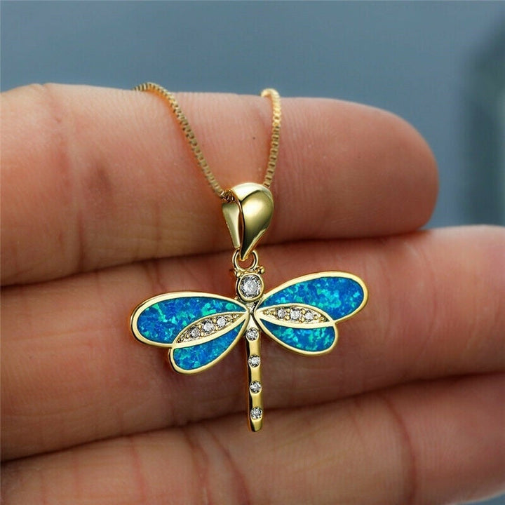 Dorado Collar de Libélula con Ópalo