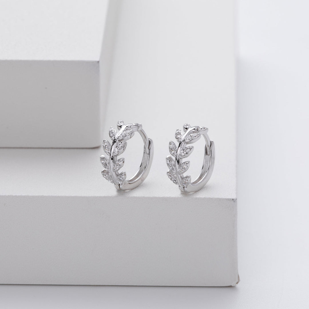 Pendientes de Plata Elegantes con Zircón de Calidad 5A