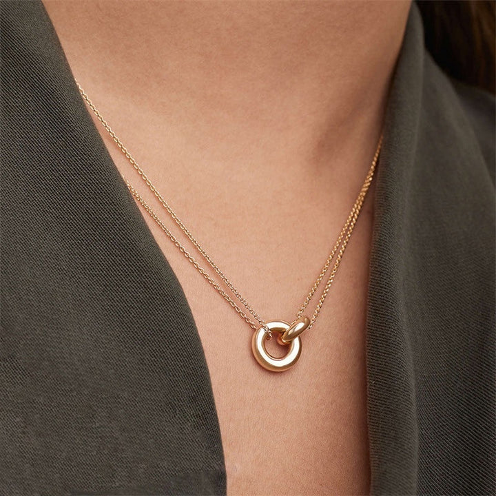 Collar dorado Harper con detalle de anillo