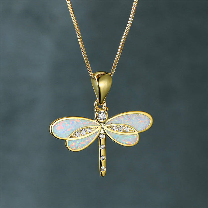 Dorado Collar de Libélula con Ópalo