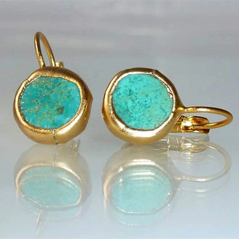 Pendientes de oro con gema turquesa