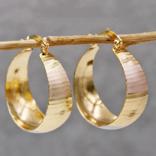 Pendientes Dorados Vintage de Lujo